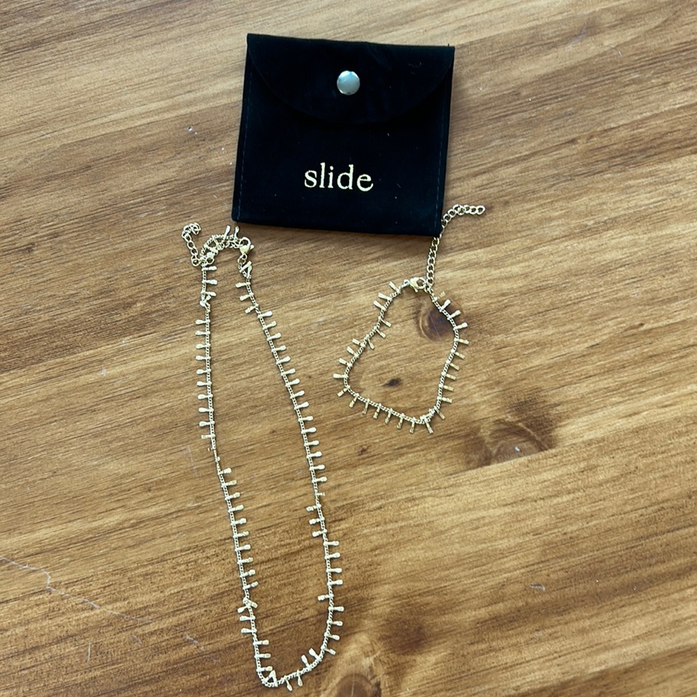 Slide gold necklace and matching bracelet